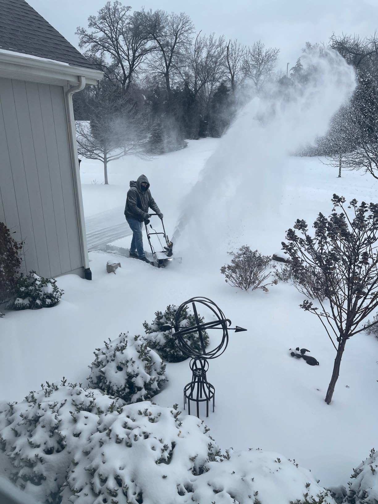 Westinghouse WSnow18 48V Cordless Snow Blower 18 Inch Kit, Steel Auger, LED Light, 1200W Brushless Motor, 25ft Throwing Distance, Plows 650lbs/min, Compatible with Snow Joe Batteries customer photo 1