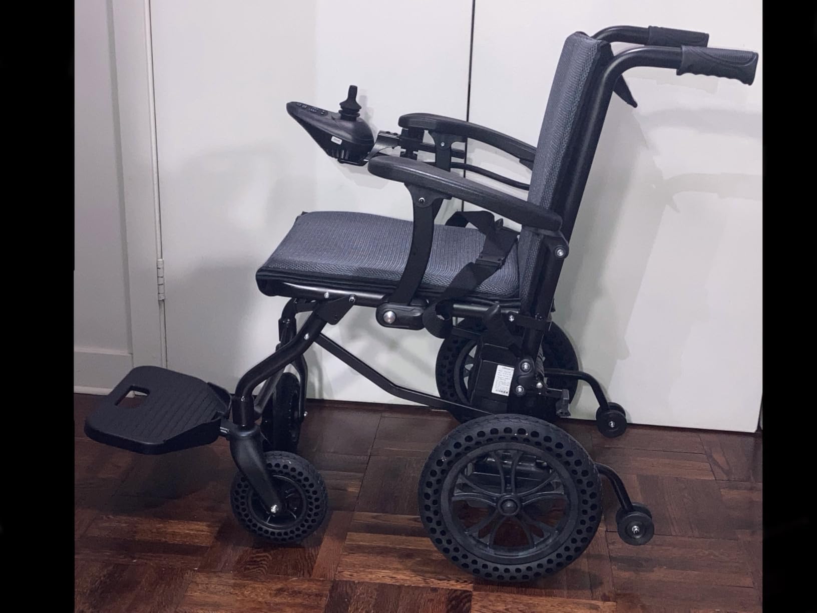 Lightweight Electric Wheelchair for Adults,33LBS Foldable Black customer photo 2