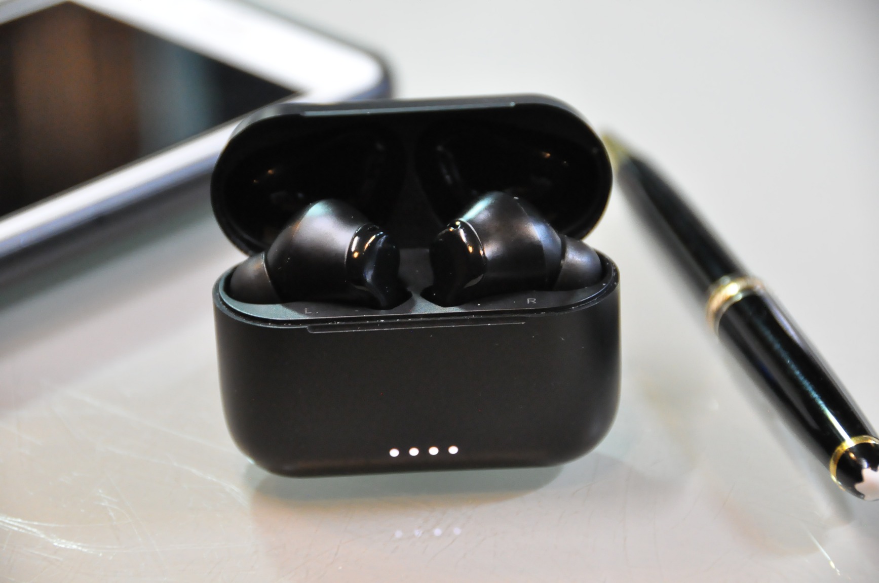 TOZO Hybrid Active Noise Cancelling in Ear Wireless Earbuds, 68H Playtime customer photo 1