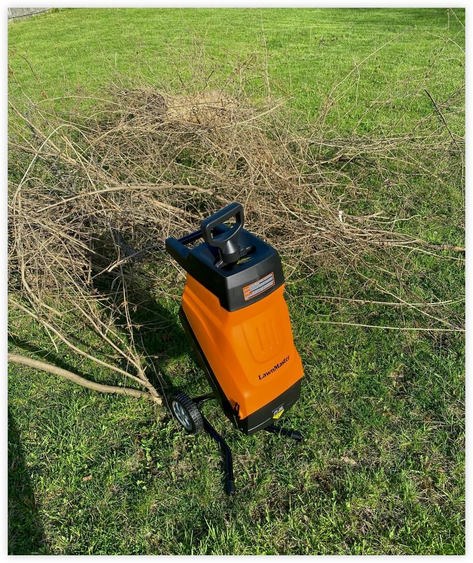 LawnMaster Electric Wood Chipper 1.8'' Cutting Diameter with Bag, FD1503 customer photo 1