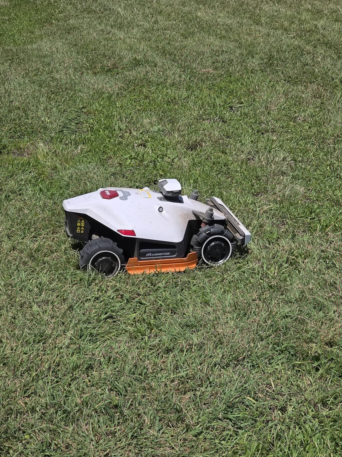 Mammotion LUBA 2 AWD 5000HX Robot Lawn Mower with 4G, Reception 1.25 Acres, Max. 1.48 Acres, All-Wheel-Drive for 80% Slope, UltraSense AI Vision & RTK Automatic Edge Mapping, 2.2