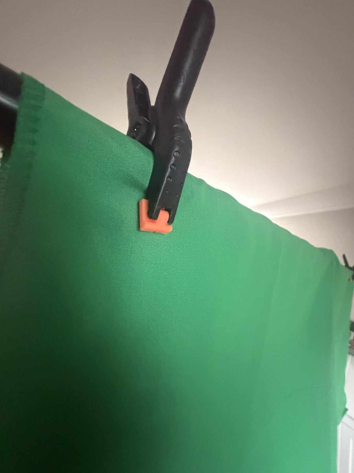Green Screen Backdrop Kit with Stand, PULUZ 3.2x6.5ft Portable GreenScreen Background Stand, T-Shape Green Screen Stand kit with Clamp Carrying Bag for Streaming Video and Photography Shoots customer photo 2