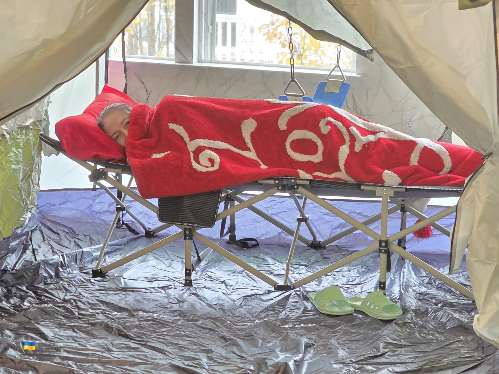 COLMERD 32In XXL Camping Cot, Cots for Sleeping with Comfortable Mattress customer photo 1