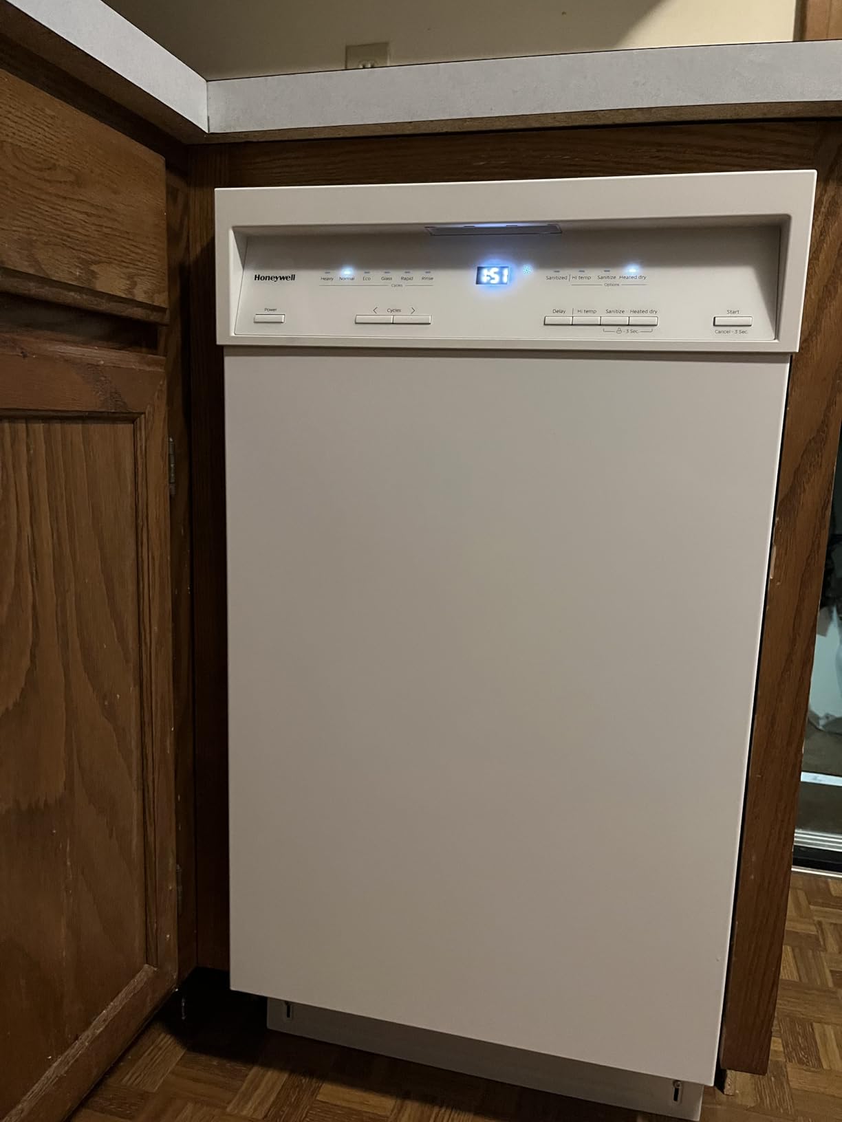 Honeywell 18 Inch Dishwasher with 8 Place settings, 6 Washing Programs, Stainless Steel Tub, Built-In Style, UL/Energy Star- White customer photo 1