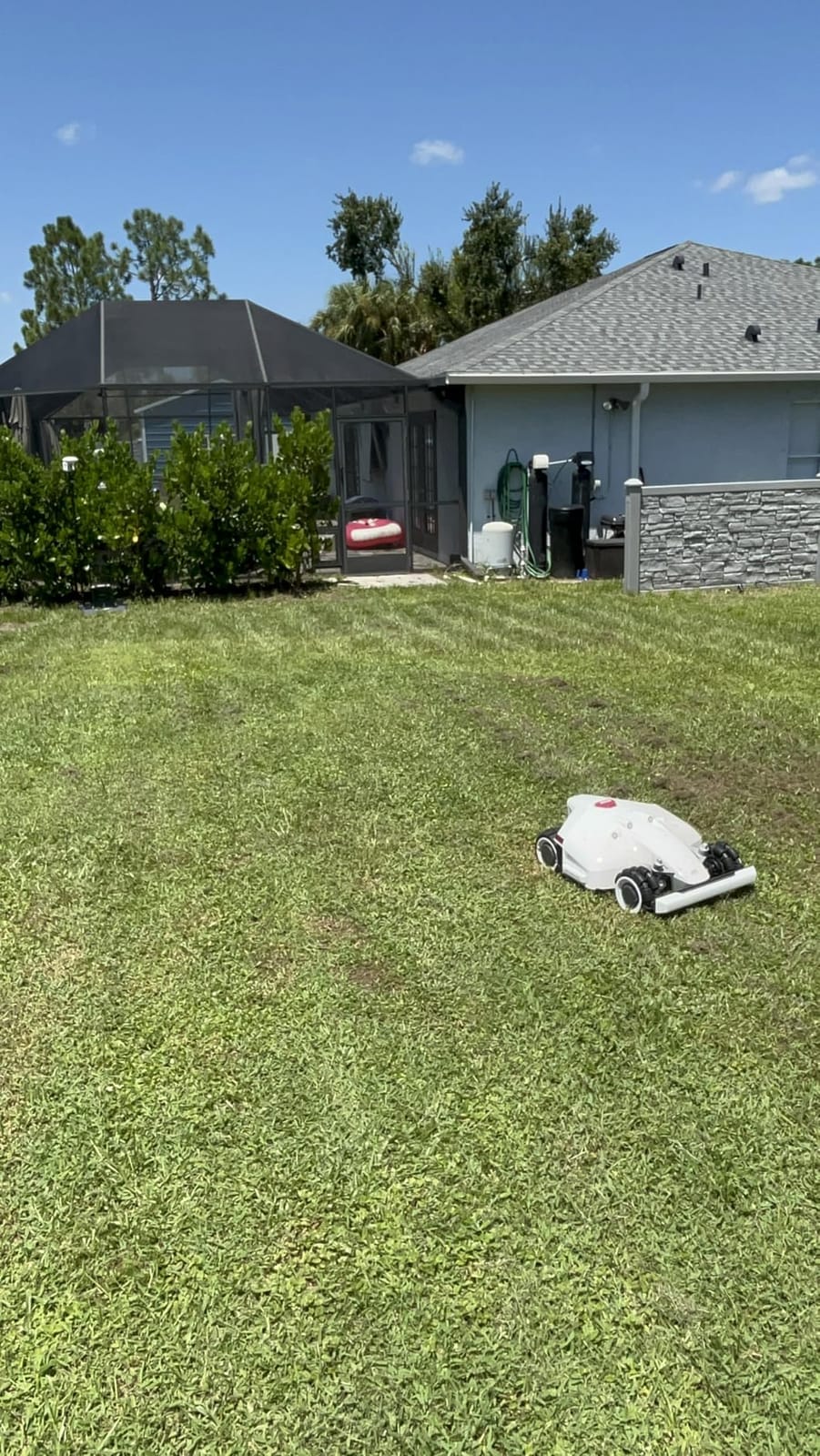 (2026 NEW) Mammotion LUBA mini 2 AWD 1500H Robot Lawn Mower, for 0.37 Acres, 360° LiDAR+Dual-Camera AI Vision, 80% Slope, DropMow, 20 Multi-Zone Management customer photo 1
