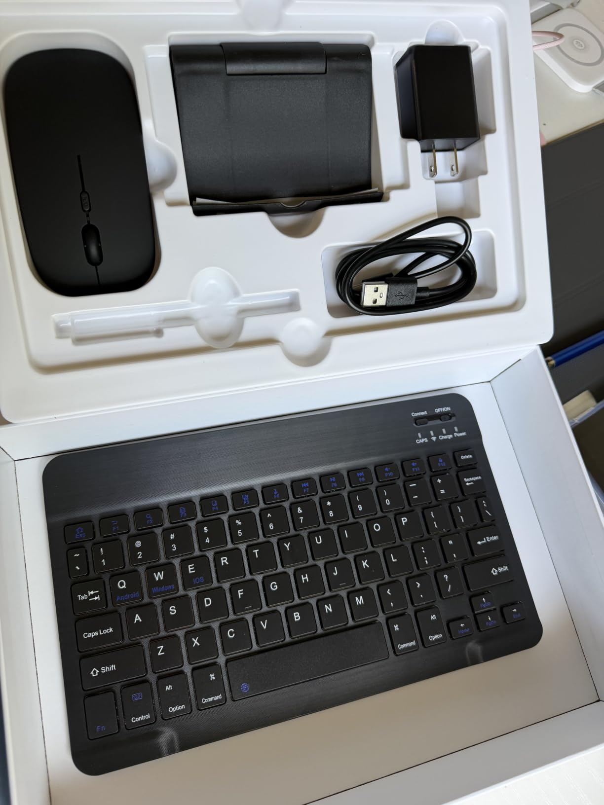 Tablet, 11 Inch Android 16 Tablets with Keyboard Gemini AI 3.5, 24GB+128GB customer photo 1