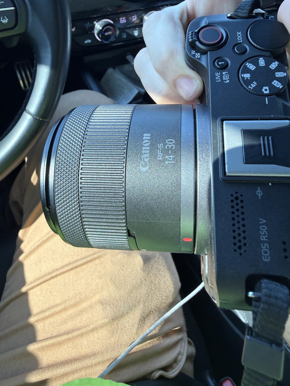 Canon EOS R50 V Mirrorless Camera with 14-30mm Lens Bundle customer photo 1