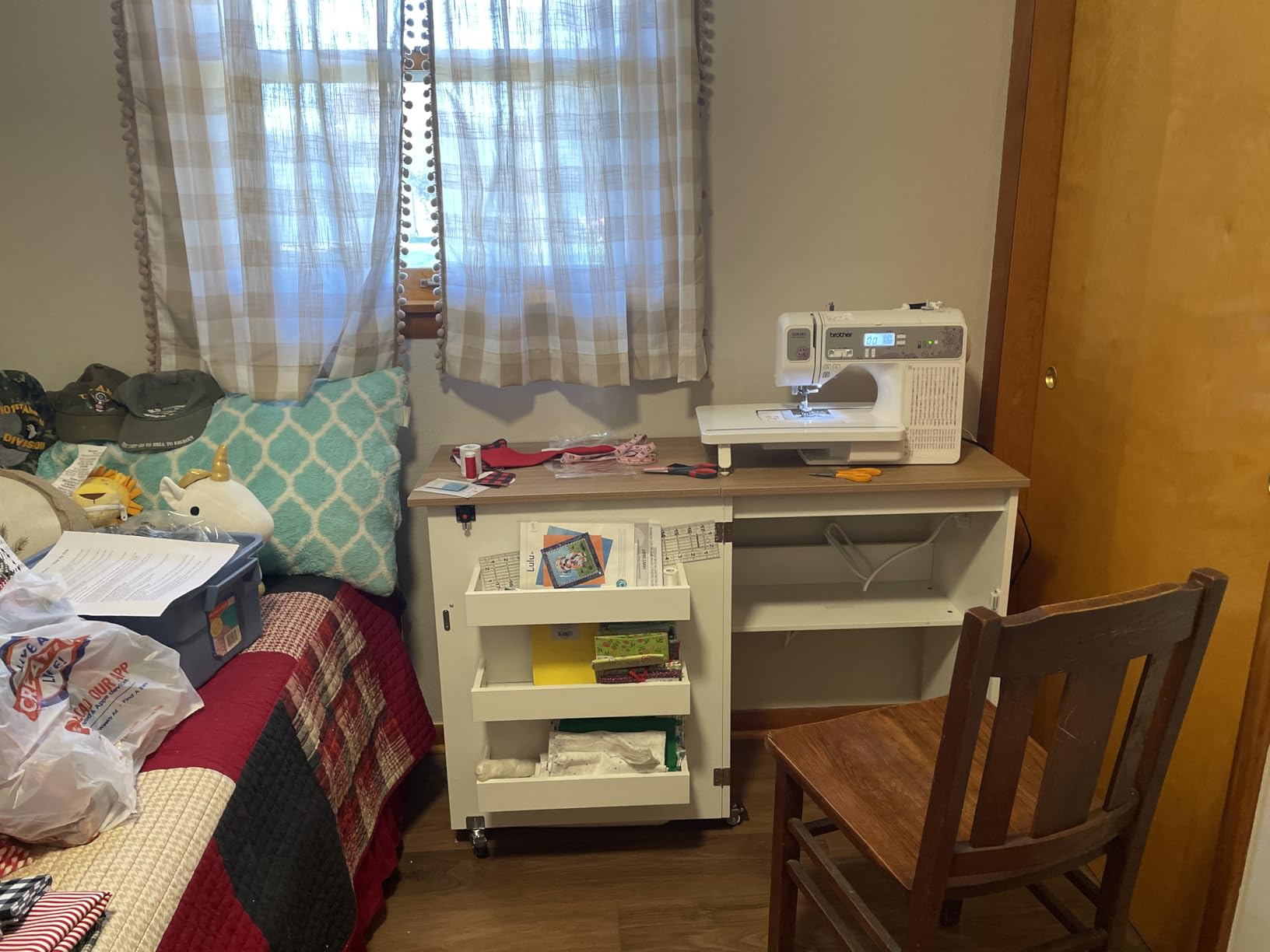 COSTWAY Folding Sewing Table with Charging Station, White & Natural customer photo 1