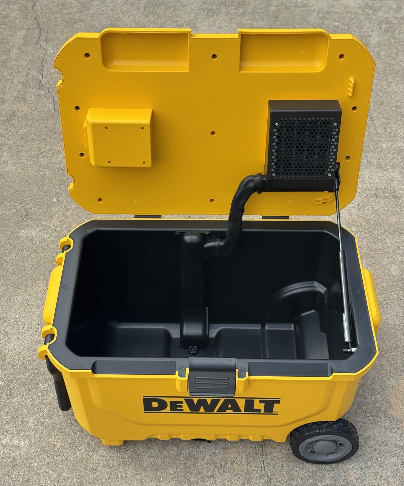 DEWALT Evaporative Air Cooler Portable Air Conditioner DXACN01B (Tool Only) customer photo 1