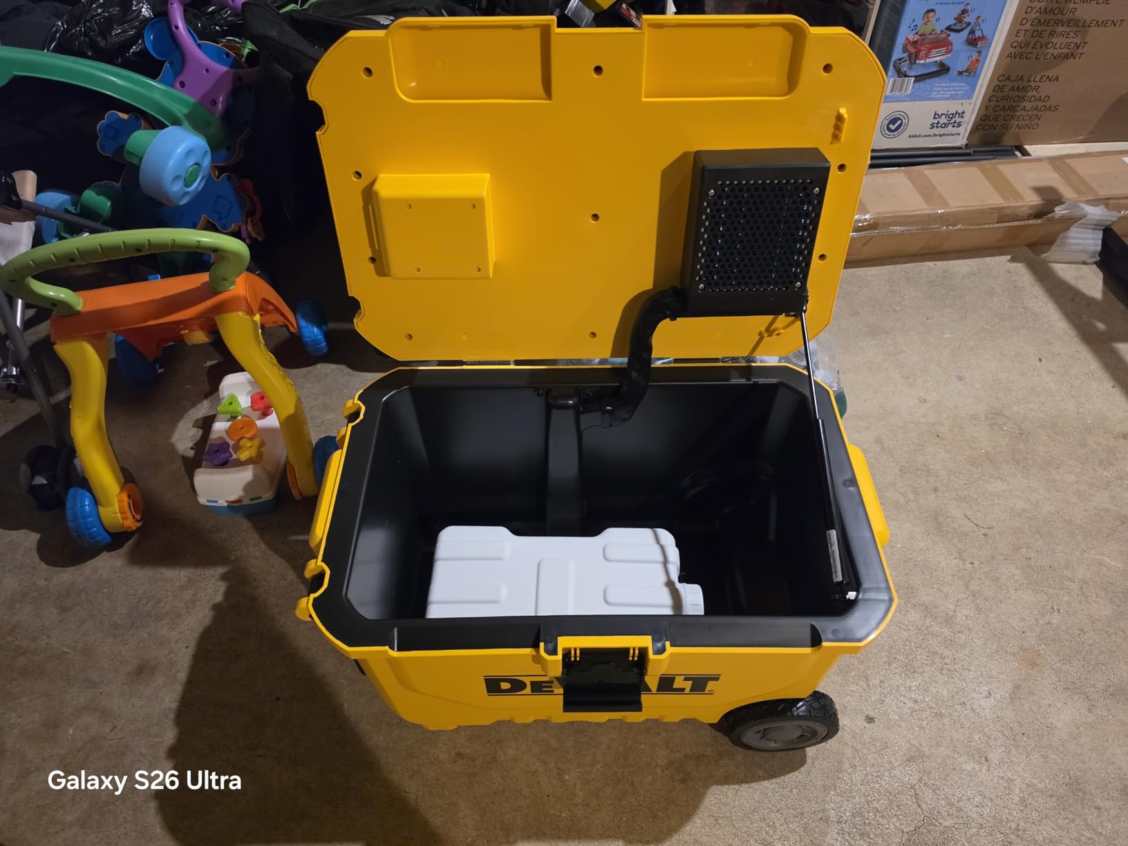 DEWALT Evaporative Air Cooler Portable Air Conditioner DXACN01B (Tool Only) customer photo 2