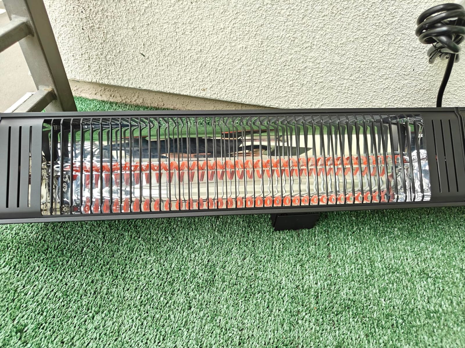 Powerscale 1500W Electric Patio Heater, IP65 Waterproof, Remote, Fast Heating, 4 Heat Levels, 24H Timer & Memory Function, Wall Mounted Indoor/Outdoor Heater for Patio, Garage, Backyard, Black customer photo 2