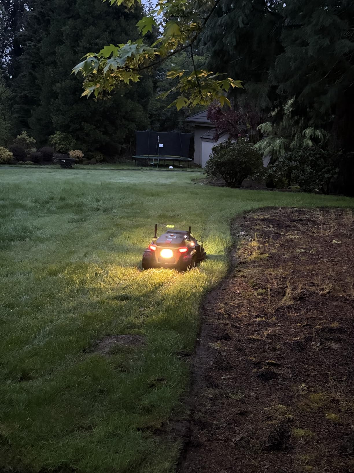 YARBO Robot Lawn Mower Pro, Wire-Free for 6 Acres, Four Seasons Yard Care customer photo 1