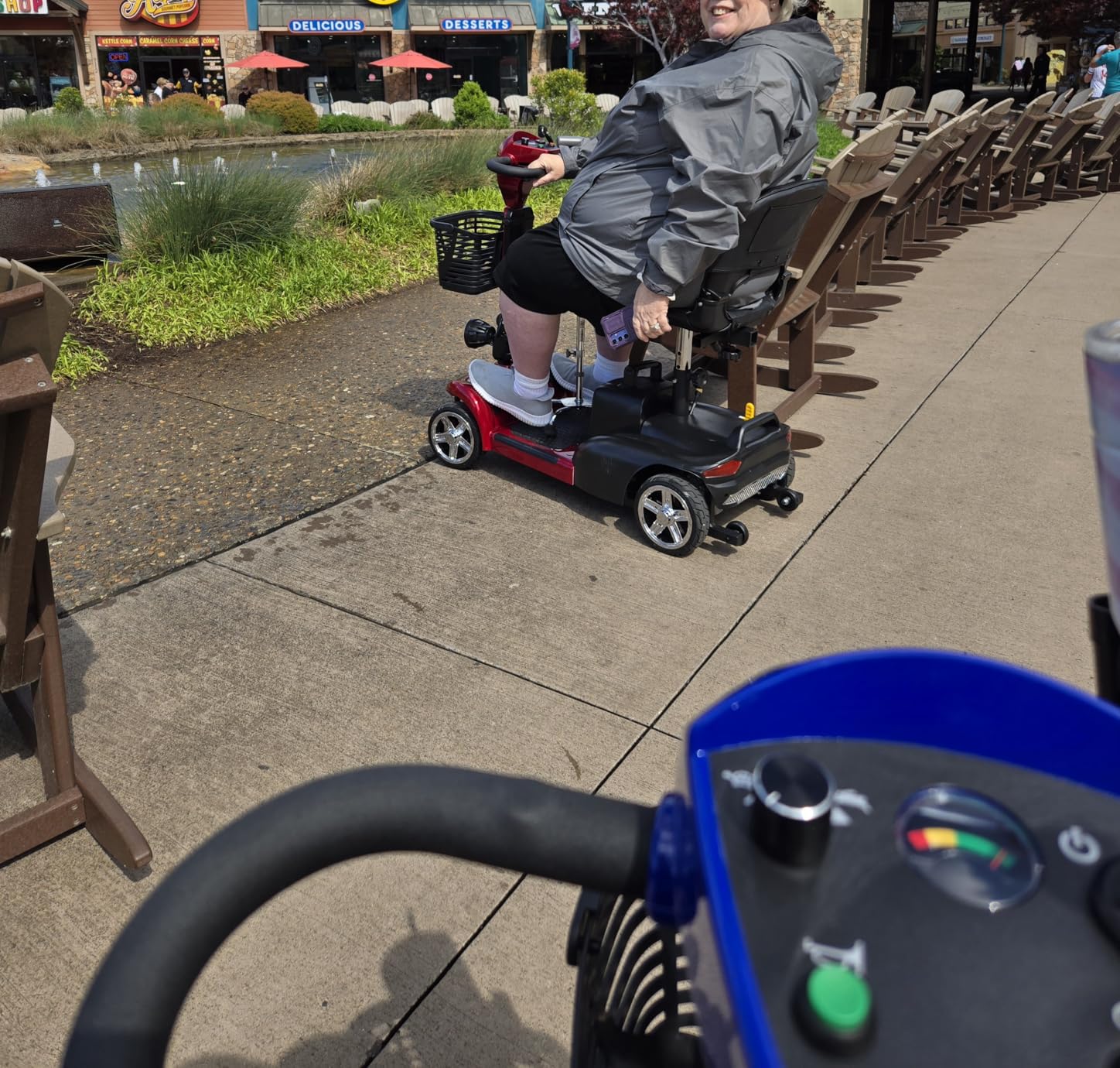 Ecomobi 32 Miles Heavy-Duty 1000W MobilityScooter for Seniors & Adults customer photo 1