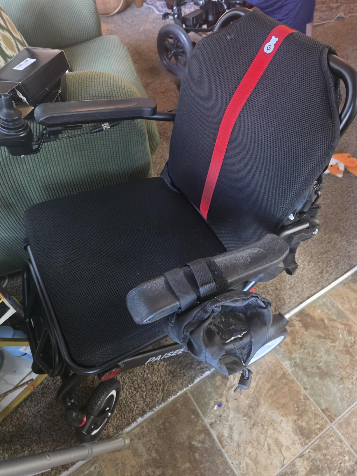 Paiseec Lightweight Folding Electric Wheelchair for Adults,Only 32 lbs customer photo 1