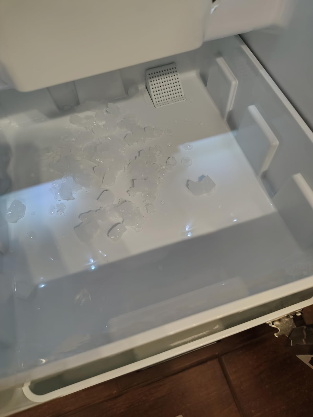 Electactic Nugget Ice Machine, Commercial Undercounter Ice Maker customer photo 1