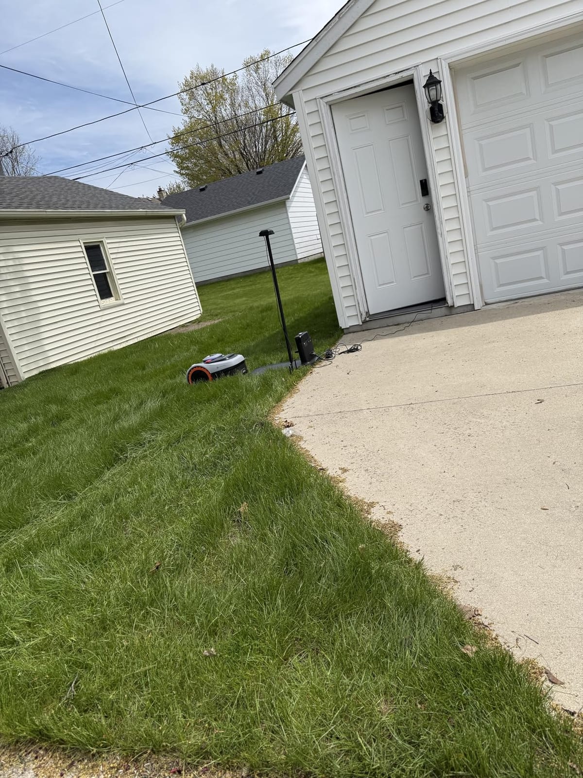 Segway Navimow i206 AWD Robot Lawn Mower, New i105N, 0.15 Acre, 45% Slopes customer photo 1