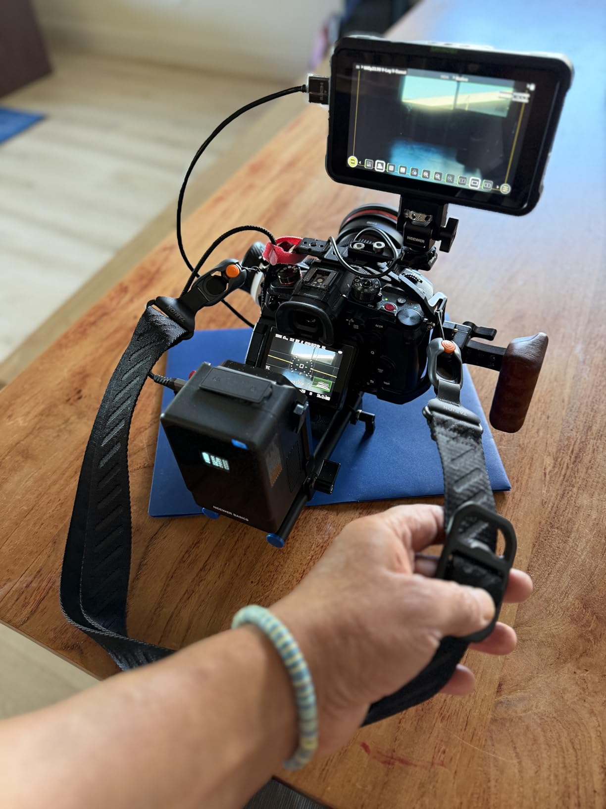 TARION Quick Release Magnetic Camera Neck Strap Magislide customer photo 1