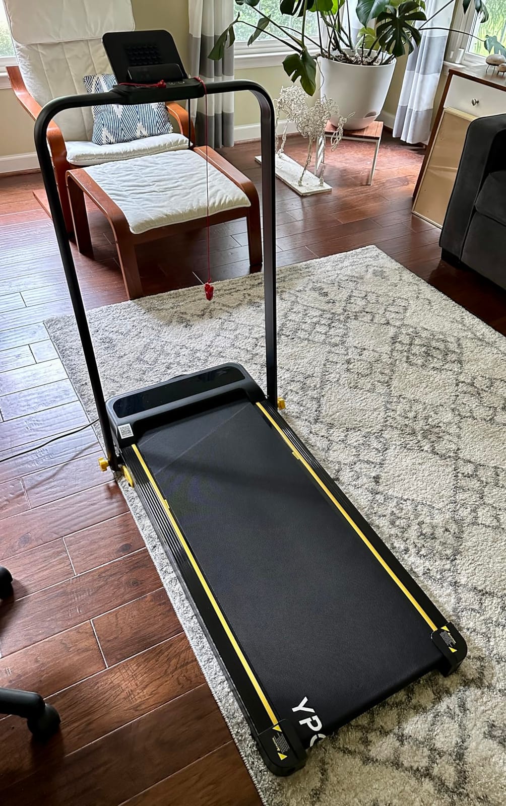 YPOO 16% Walking Pad Incline, Treadmills for Home, Handle Bar, Foldable customer photo 1