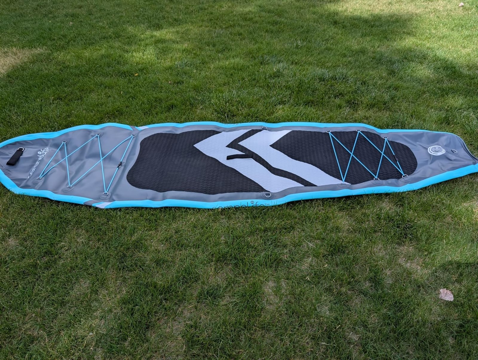 SereneLife 10’6” Inflatable Stand Up Paddle Board with Premium SUP Accessories - 32” Wide Stable Design with Non-Slip EVA Deck Pad, for Youth and Adults, 350 lbs. Capacity customer photo 2