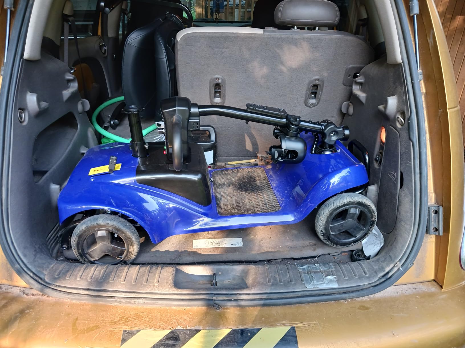 Mobility Scooter,Foldable,300 lbs Capacity,Travel & Daily Commute customer photo 2
