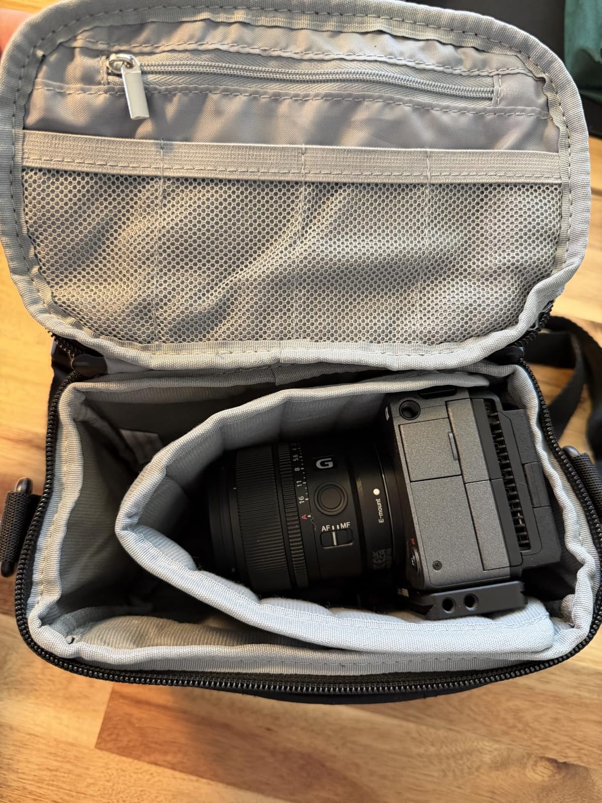 BAGSMART 2 in 1 Quilted Camera Sling Bag for Mirrorless Camera, Black customer photo 2