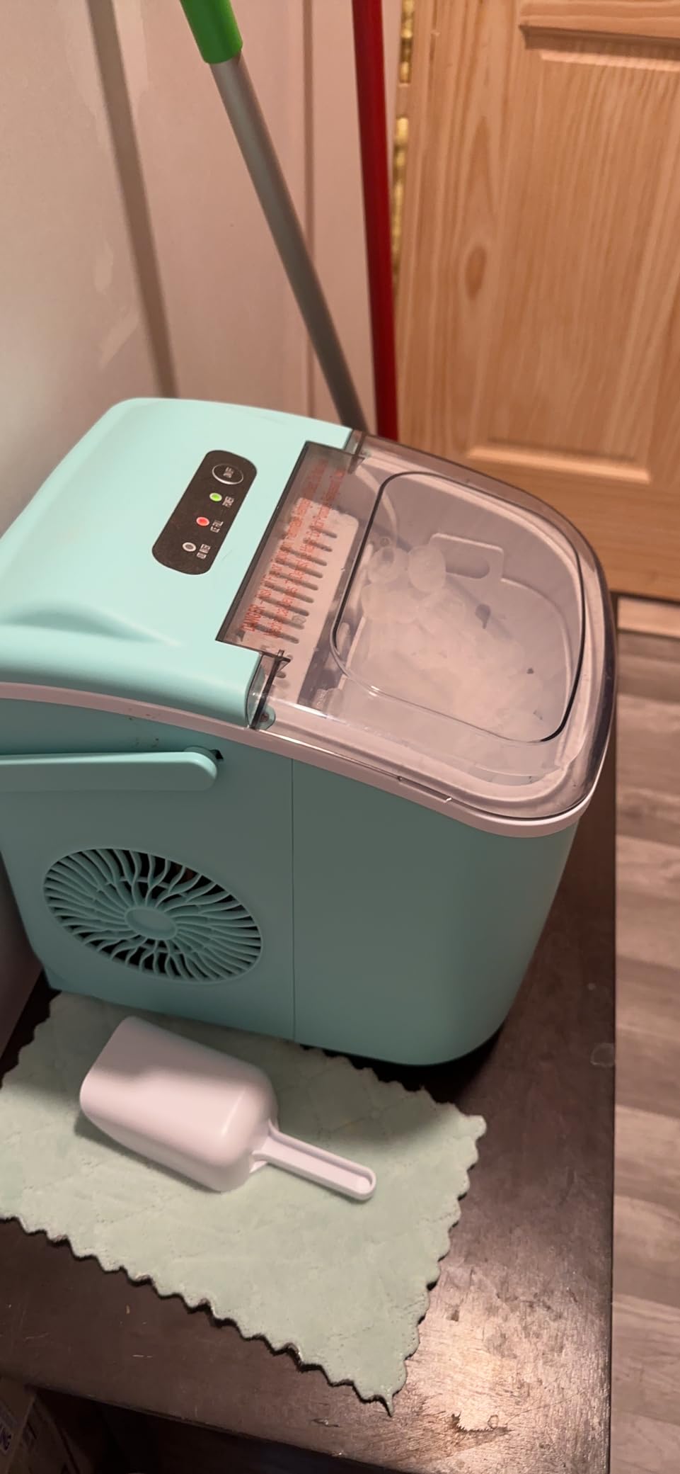 AGLUCKY Nugget Ice Maker Countertop with One-Touch Dispensing customer photo 2