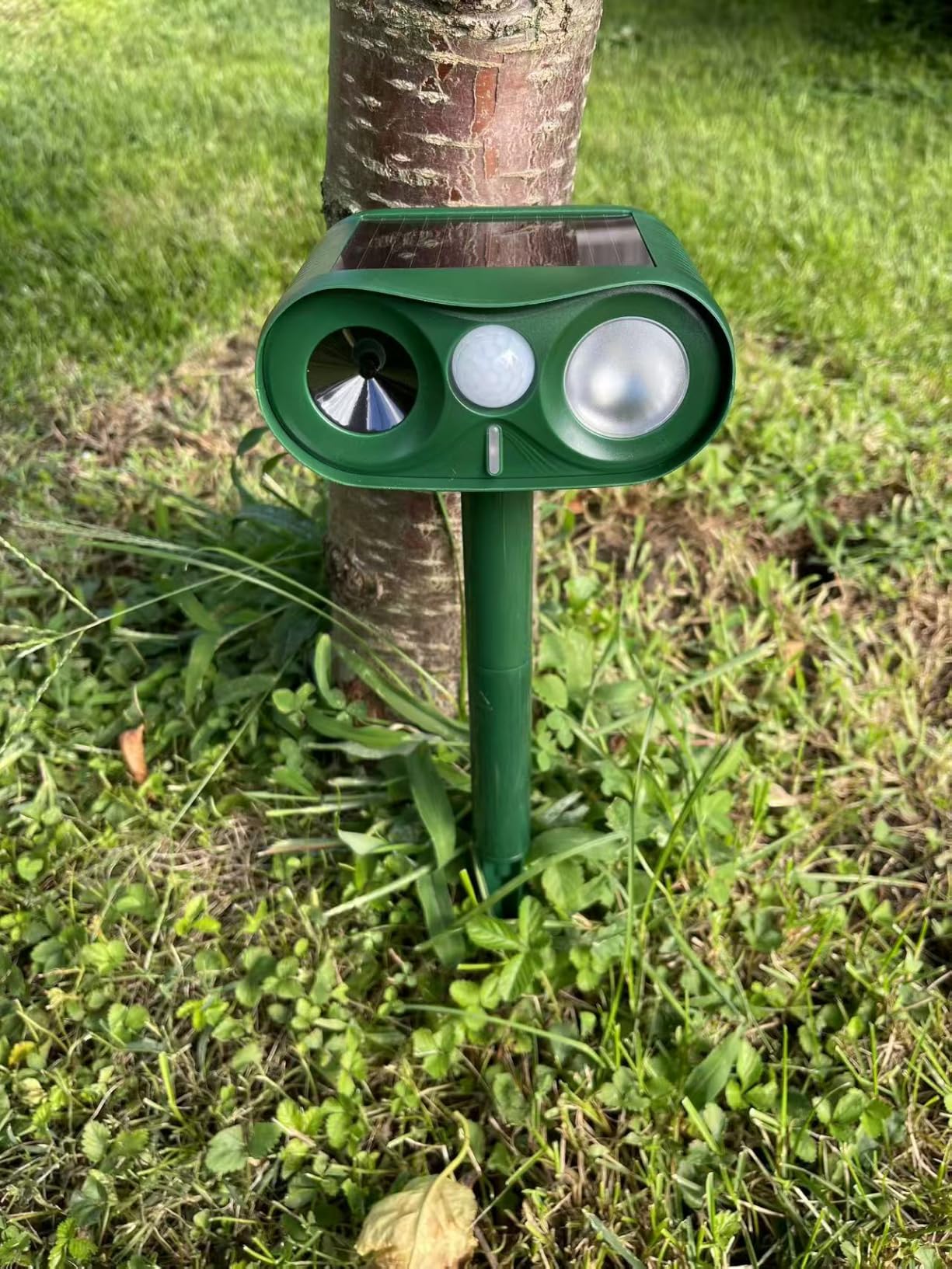 Enhanced Solar Ultrasonic Animal Repellent Outdoor for Yard, 4-Pack customer photo 1