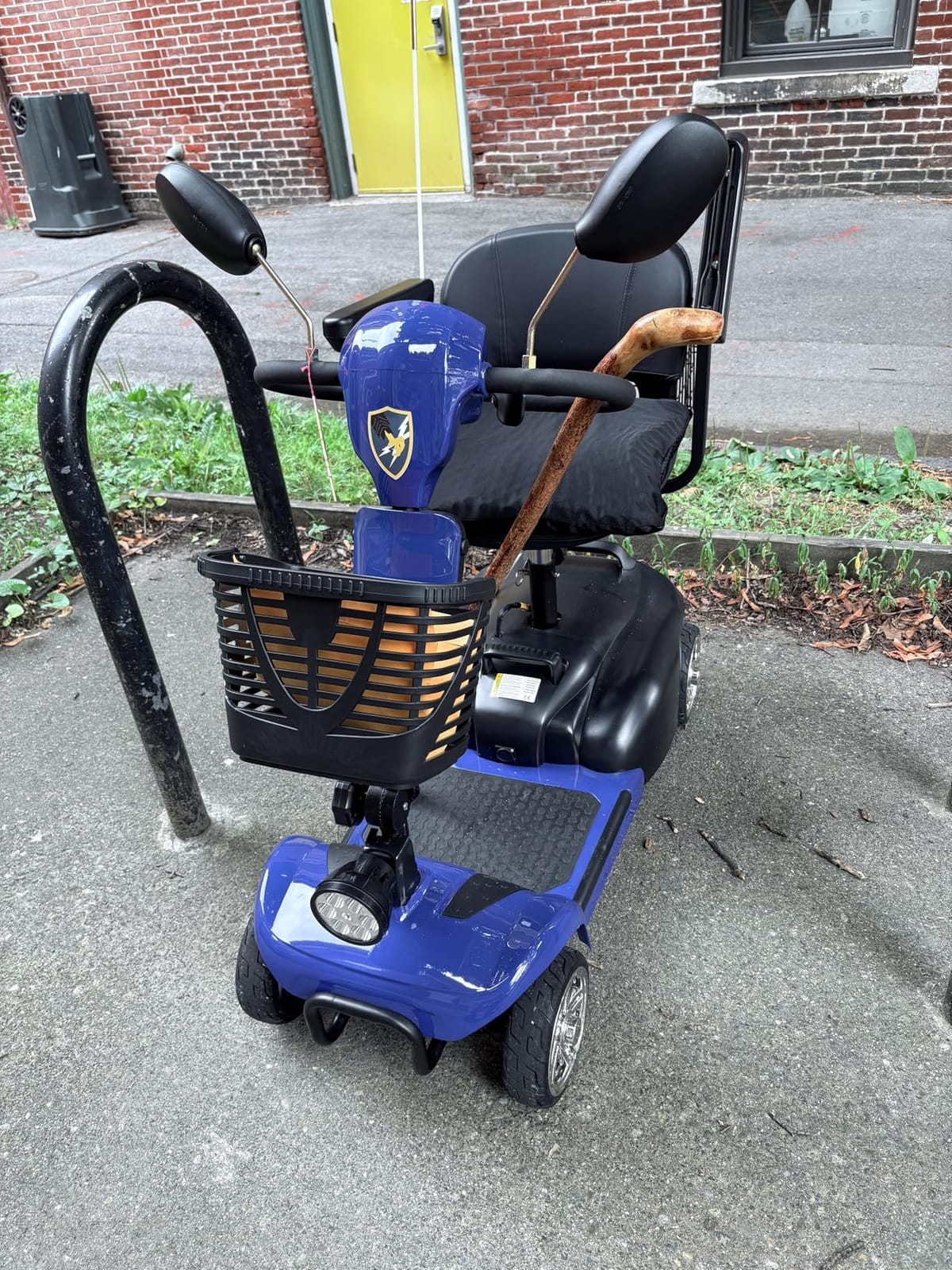 32Miles All-Terrain Heavy-Duty Mobility Scooter for Seniors &Adults customer photo 2