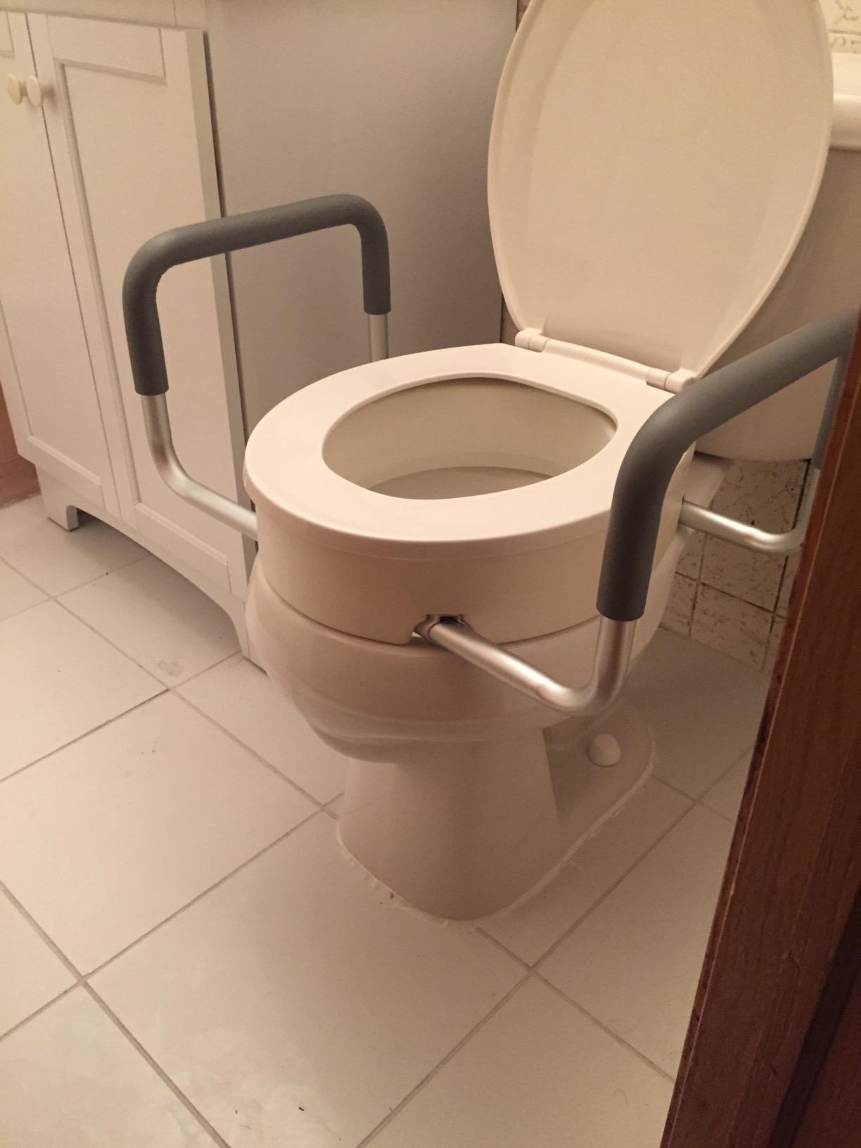 Drive Medical Premium Seat Riser with Removable Arms, Elongated Seat customer photo 1