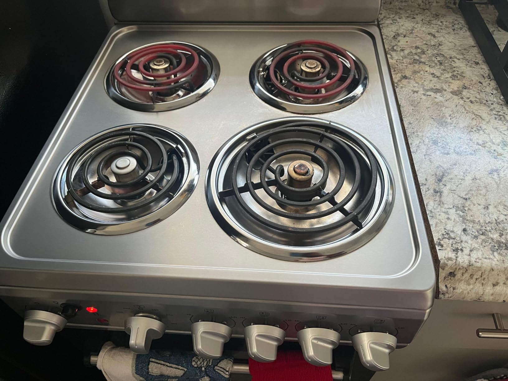 Avanti Electric Range Oven, 4 Coil Broilers, 2.1 Cu.Ft., Stainless Steel customer photo 1