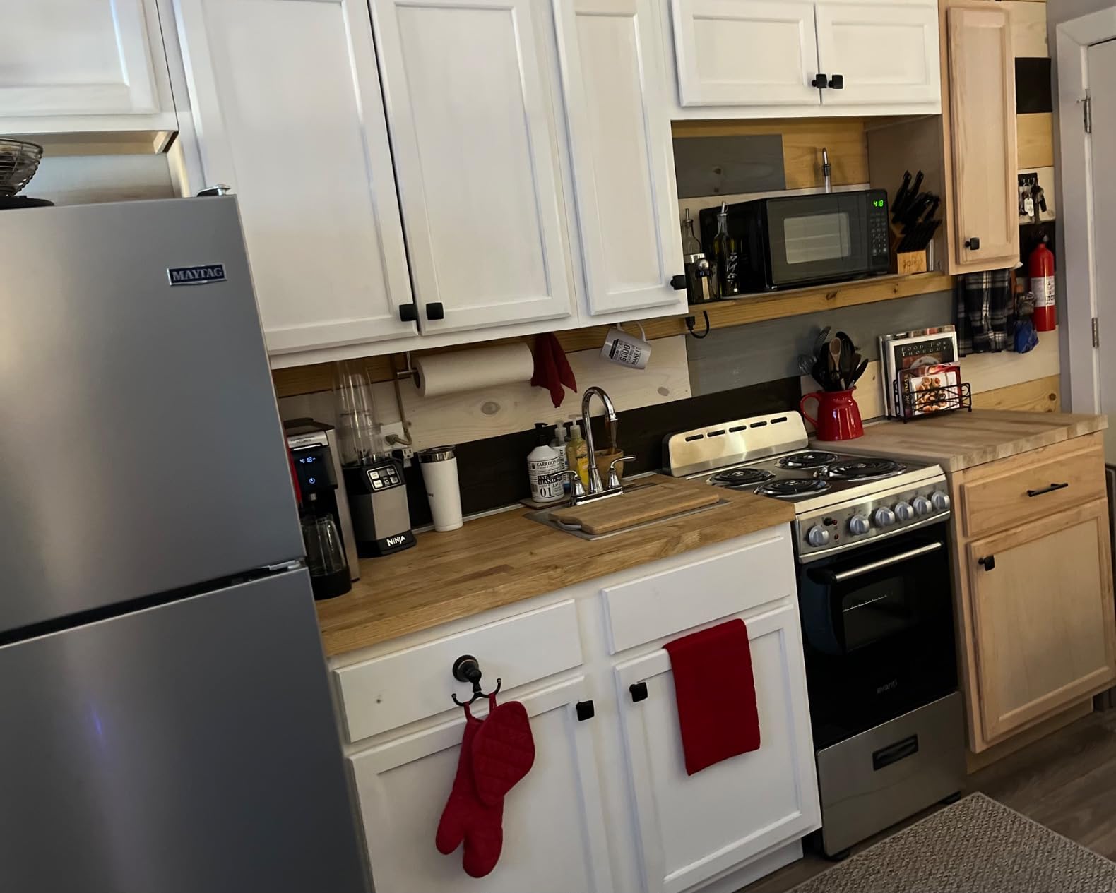 Avanti Electric Range Oven, 4 Coil Broilers, 2.1 Cu.Ft., Stainless Steel customer photo 2