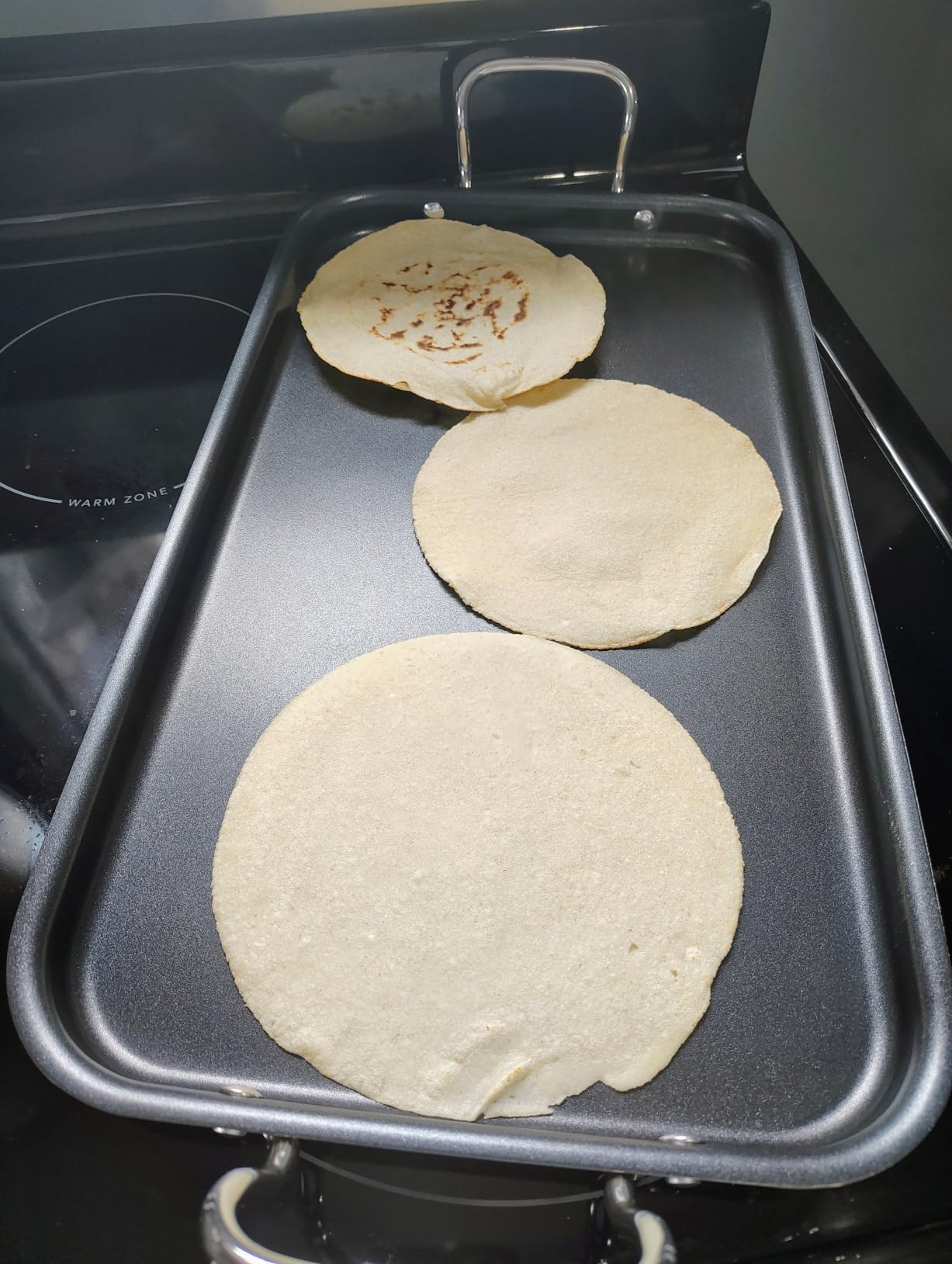 Cuisinart Griddle Skillet, Nonstick Double Burner, 10x18-Inch, MCP45-25NSP1 customer photo 2