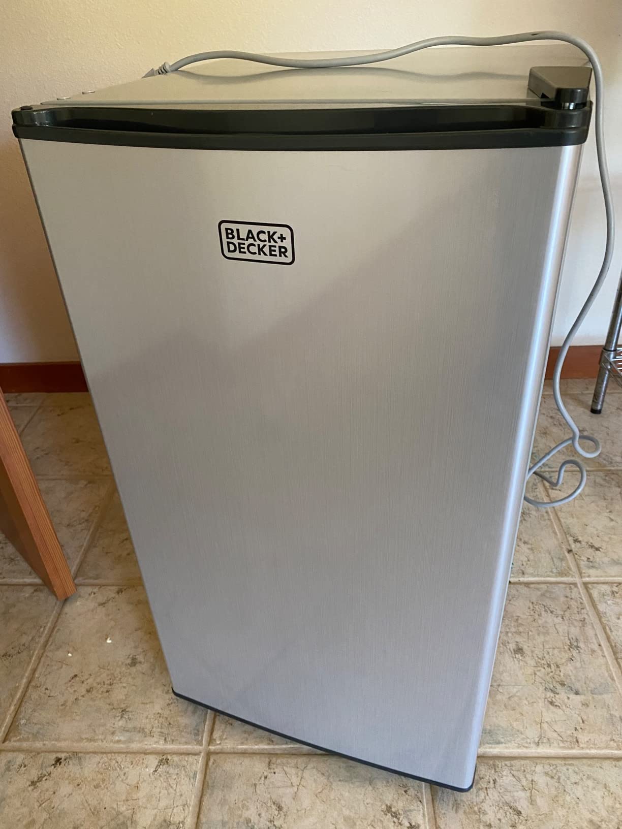 BLACK+DECKER 3.2 Cu. Ft. Compact Refrigerator, Energy Star, BCRK32W, White customer photo 1