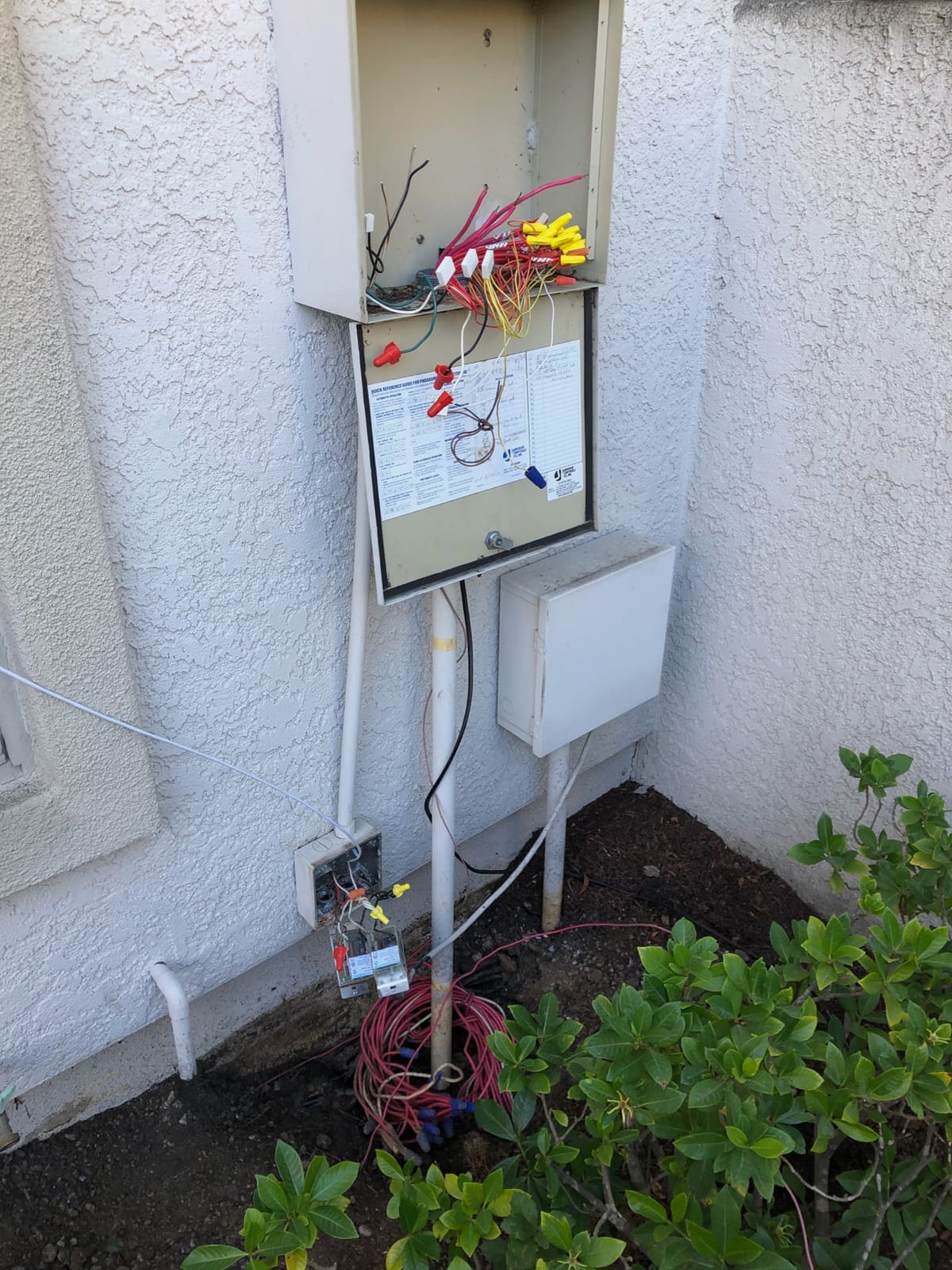 Hunter PRO-HC WiFi Sprinkler Controller, 24 Zone Smart Irrigation Timer customer photo 2
