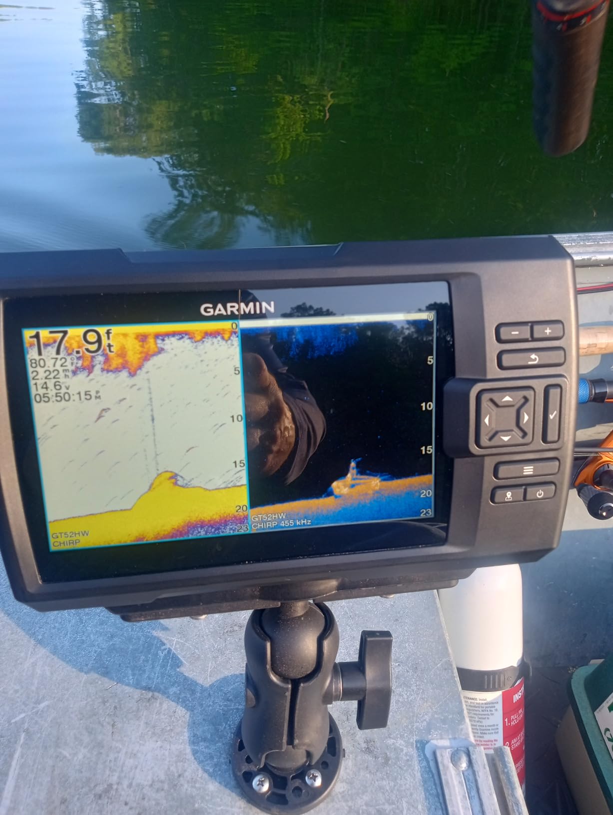 Garmin STRIKER Plus 7sv with CV52HW-TM Transducer and Protective Cover, 7 inches 010-01874-00 customer photo 2