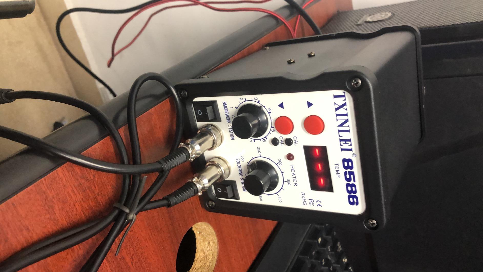 8586 110V Solder Station, 2 in 1 Digital Display SMD Hot Air Rework Station and Soldering Iron, 12pcs Different Soldering Tips, Tweezers,Desoldering Pump,700W 480℃ customer photo 1