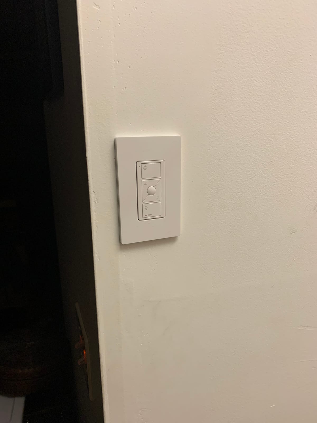 Lutron Caseta 3-Way Smart Dimmer Kit; LED Dimmer, Wireless Remote & Bracket customer photo 1