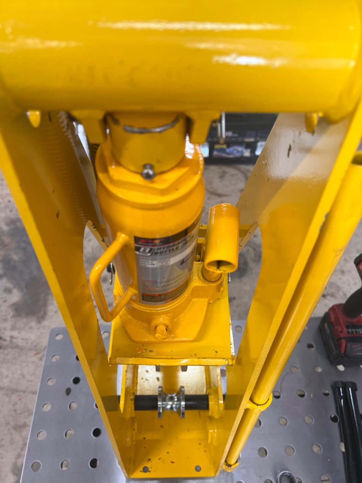Hydraulic Round Tubing Bender, 90 Degree Bends for Roll Cages, 1.50 In. Die customer photo 2