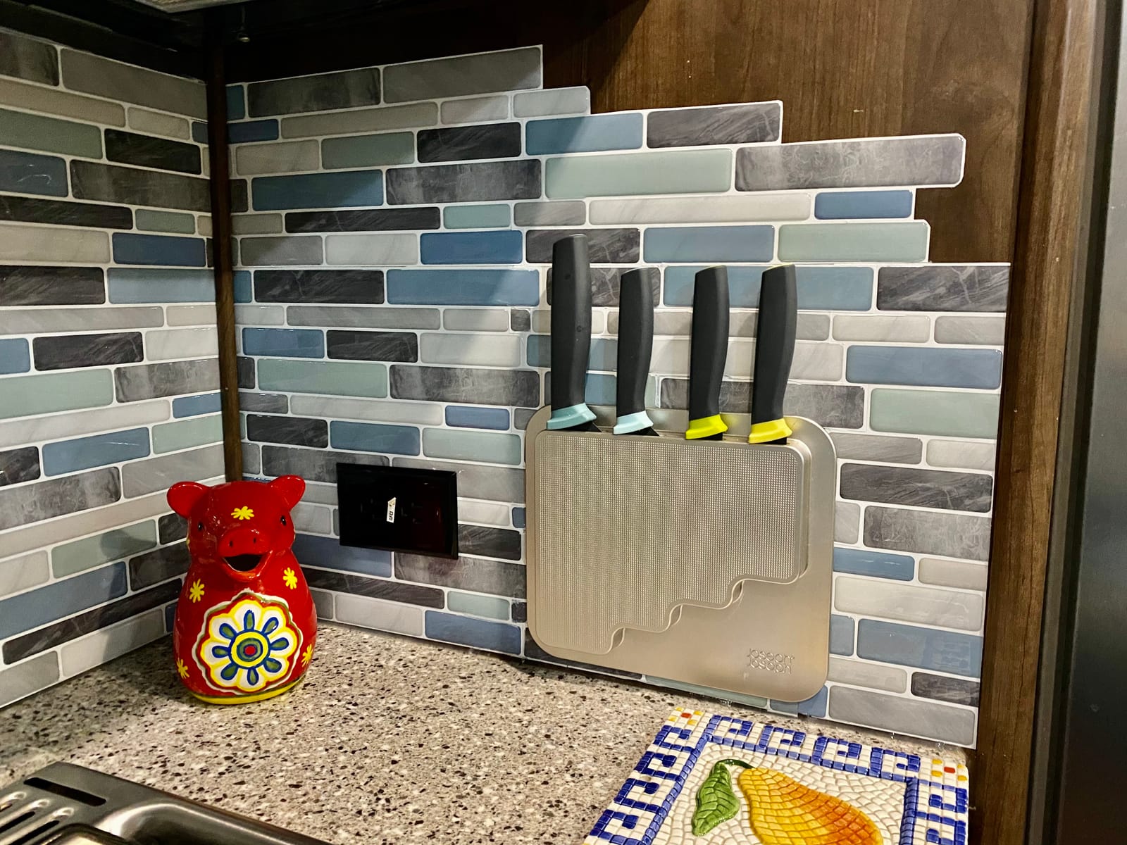 Joseph Joseph DoorStore Knives Elevate Set with Knife Block 3M Adhesive Wall and Cabinet Door Mount, 5-piece Opal customer photo 2