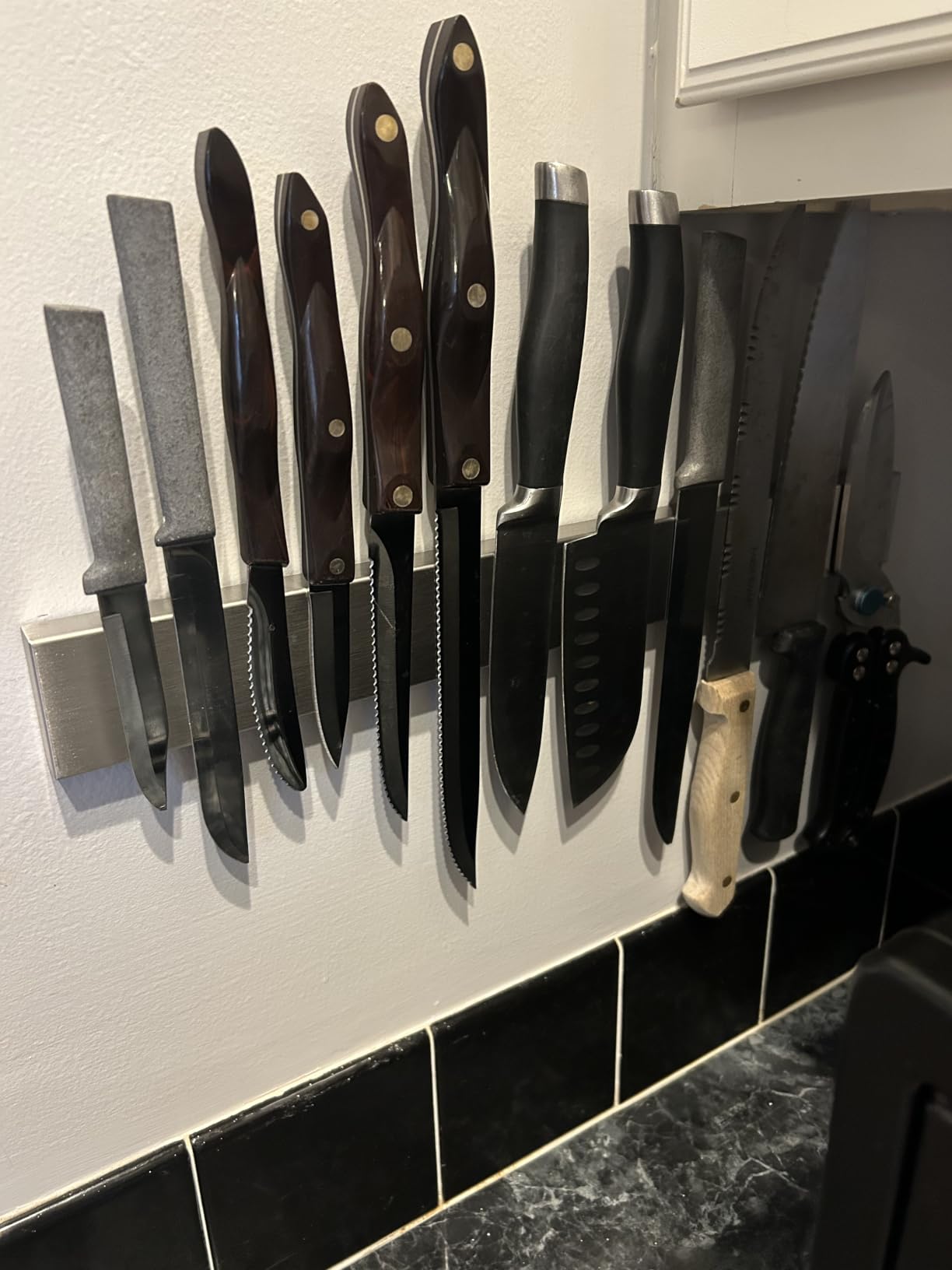 Modern Innovations 10 Inch Stainless Steel Magnetic Knife Bar with Multipurpose Use as Knife Holder, Knife Rack, Knife Strip, Kitchen Utensil Holder, Tool Holder, Art Supply Organizer, Home Organizer customer photo 1