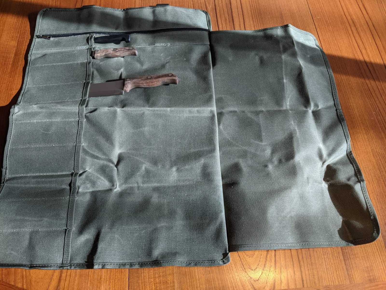 Chef’s Knife Roll Bag,Waxed Canvas Knife Cultery Carrier, Portable Chef Knife Cases,Knife Pouch Holders With 10 Slots Plus 1 Zipper Pockets Can Hold Home Kitchen Knife Tools Up To 18.8” customer photo 1