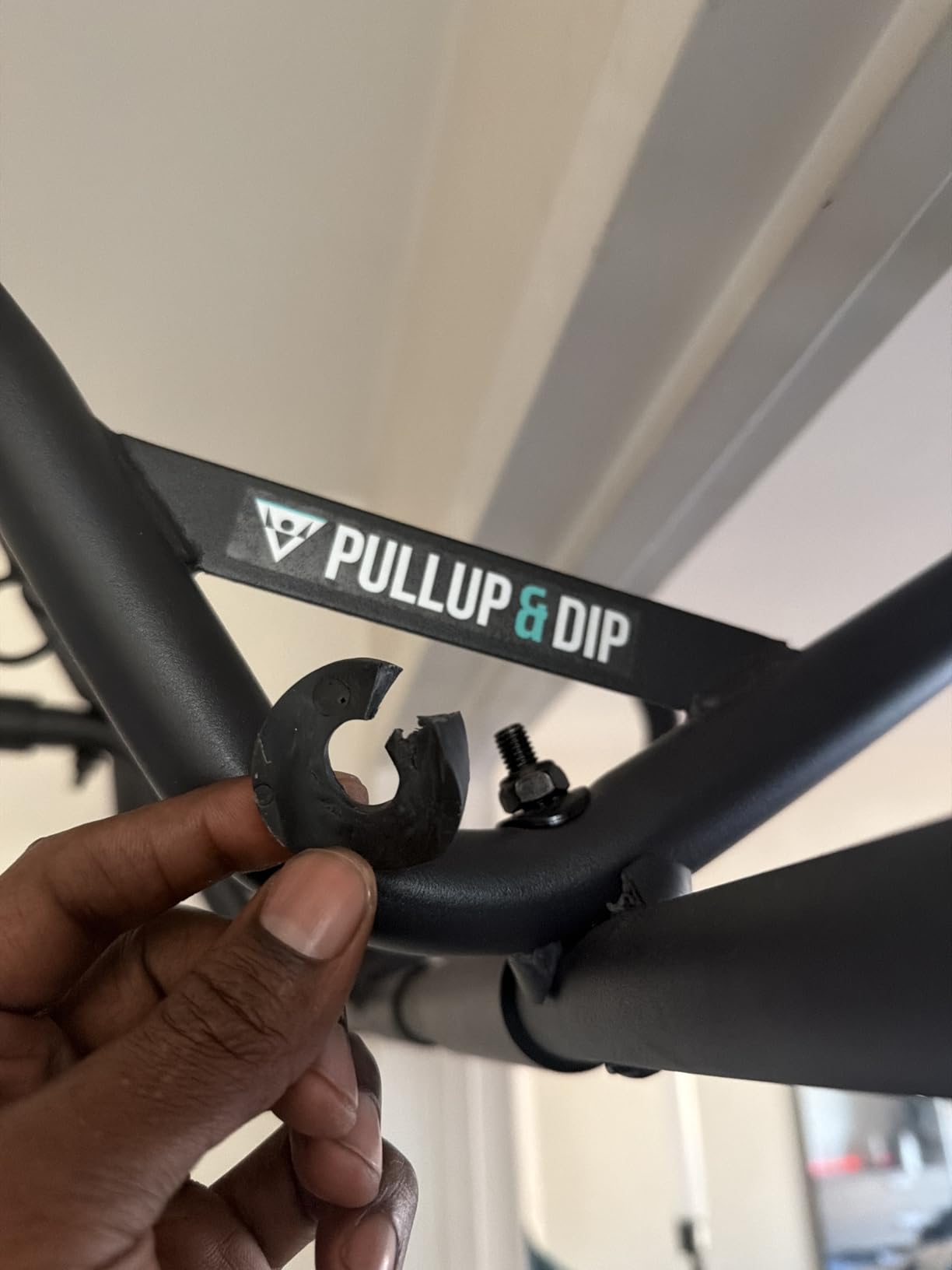 PULLUP & DIP Pull-up bar for door frames for hanging without screws and no slipping, professional door bar, pull-up bar with padded handles customer photo 1