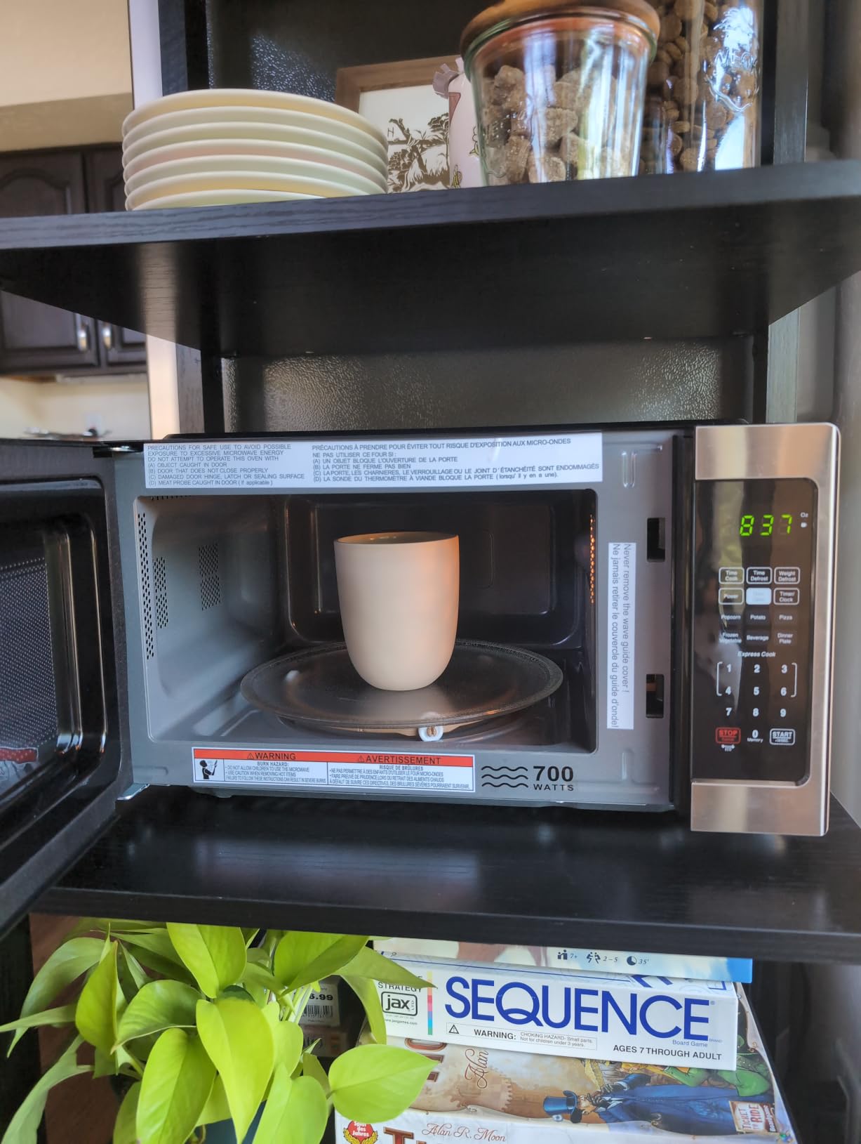 Farberware 1.2 Cu. Ft. Countertop Microwave Oven – 1000 Watts Power, Smart Sensor Auto Cook Settings, Defrost, Easy Clean and Child Safety Lock - Stainless customer photo 2