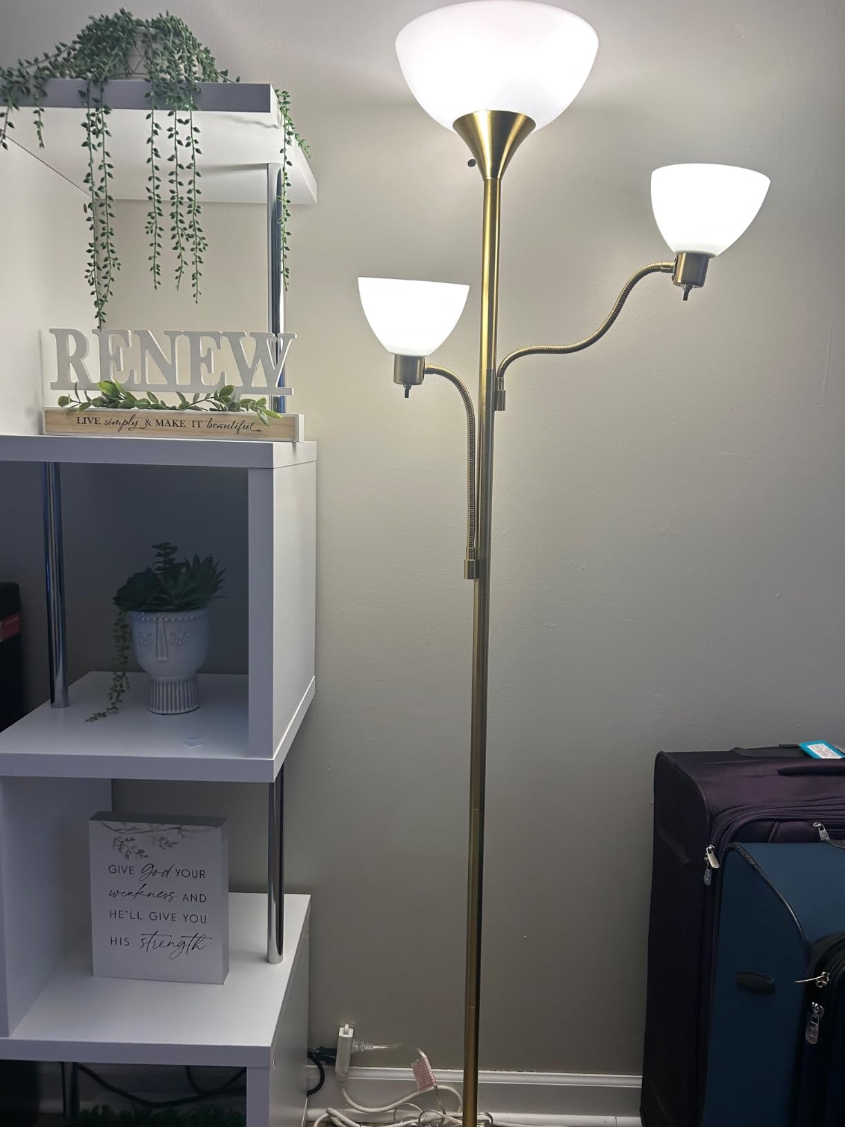 Brightech Sky Dome Double LED Floor Lamp, Torchiere Super Bright Floor Lamp with 2 Reading Lamps for Living Rooms & Offices - Dimmable Tall Standing Lamp for Bedroom Reading - Tall Black Pole customer photo 2