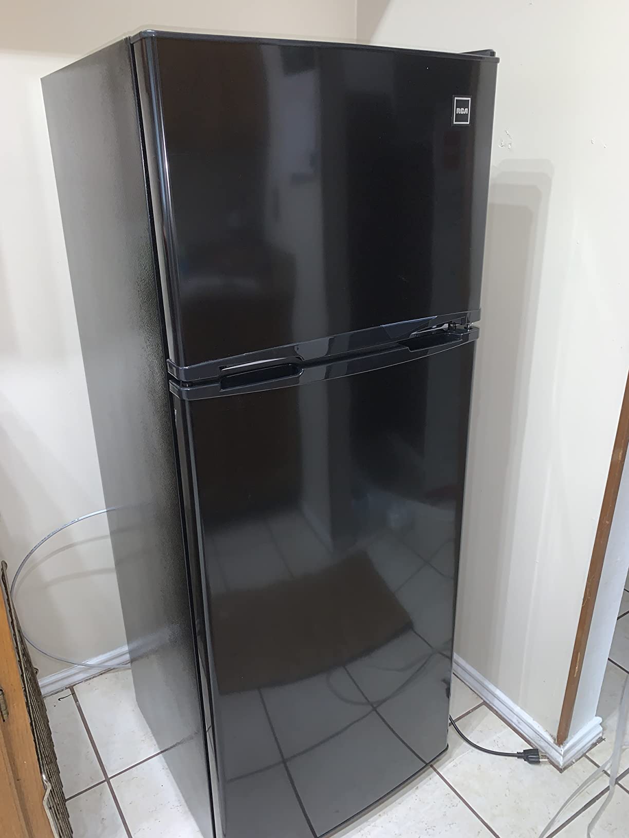 ARCTIC CHEF ACFR741WHITE6COM Apartment Size Large Compact Fridge, 7.5, White customer photo 2