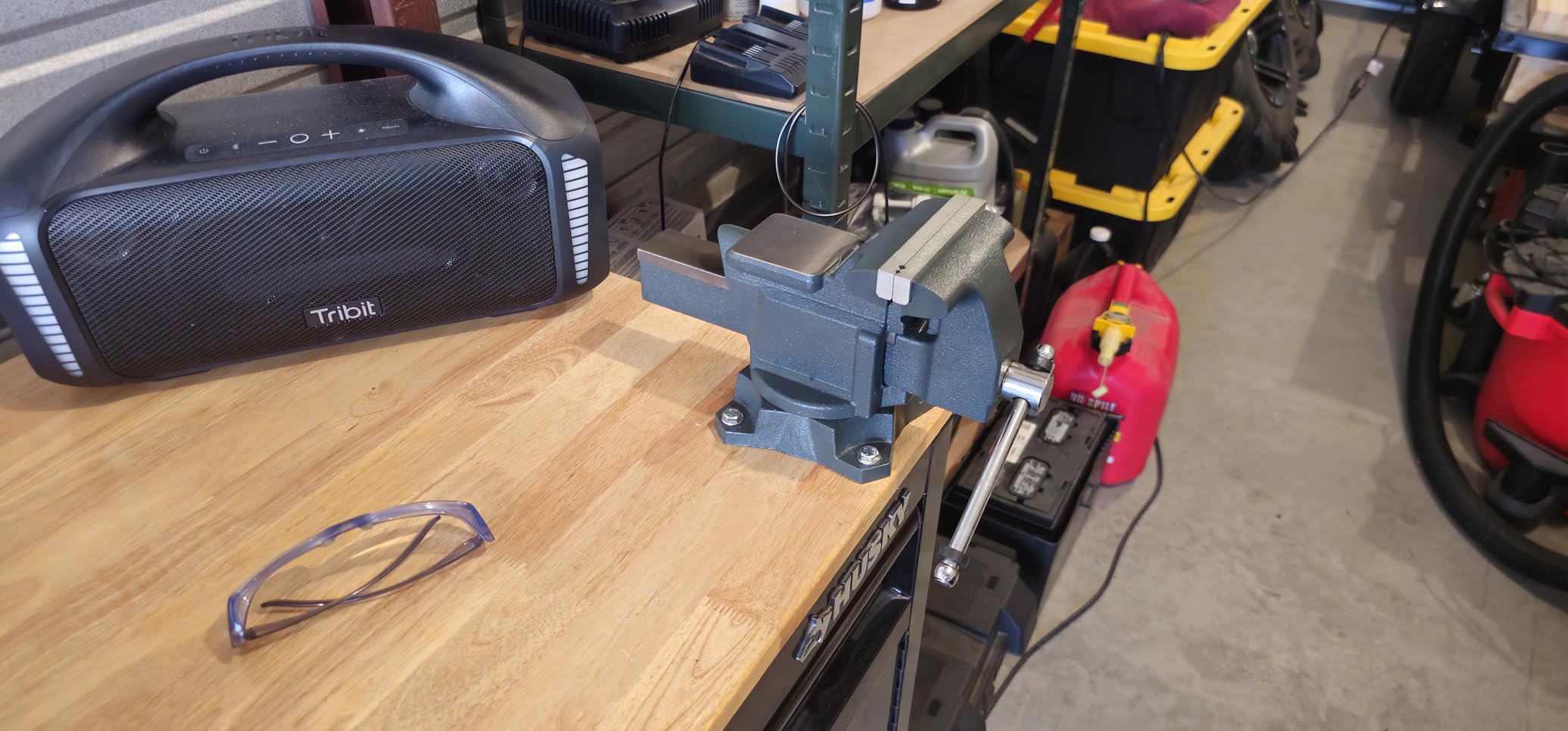 Forward CR40A 4.5 Inch Bench Vise Heavy Duty with Anvil and 210°Swivel Base customer photo 1