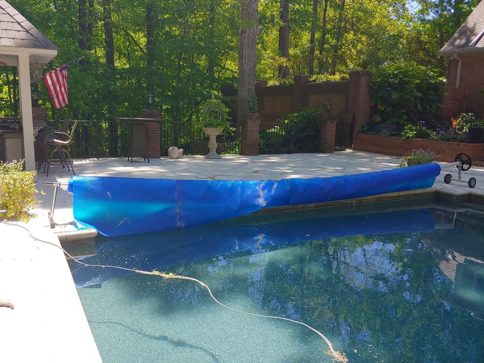 Goplus 18FT Pool Cover Reel Set, Adjustable Aluminum Pool Solar Cover Reel with Hand Crank and Wheels, Inground Swimming Pool Solar Cover Blanket Reel Roller (18 Feet) customer photo 1