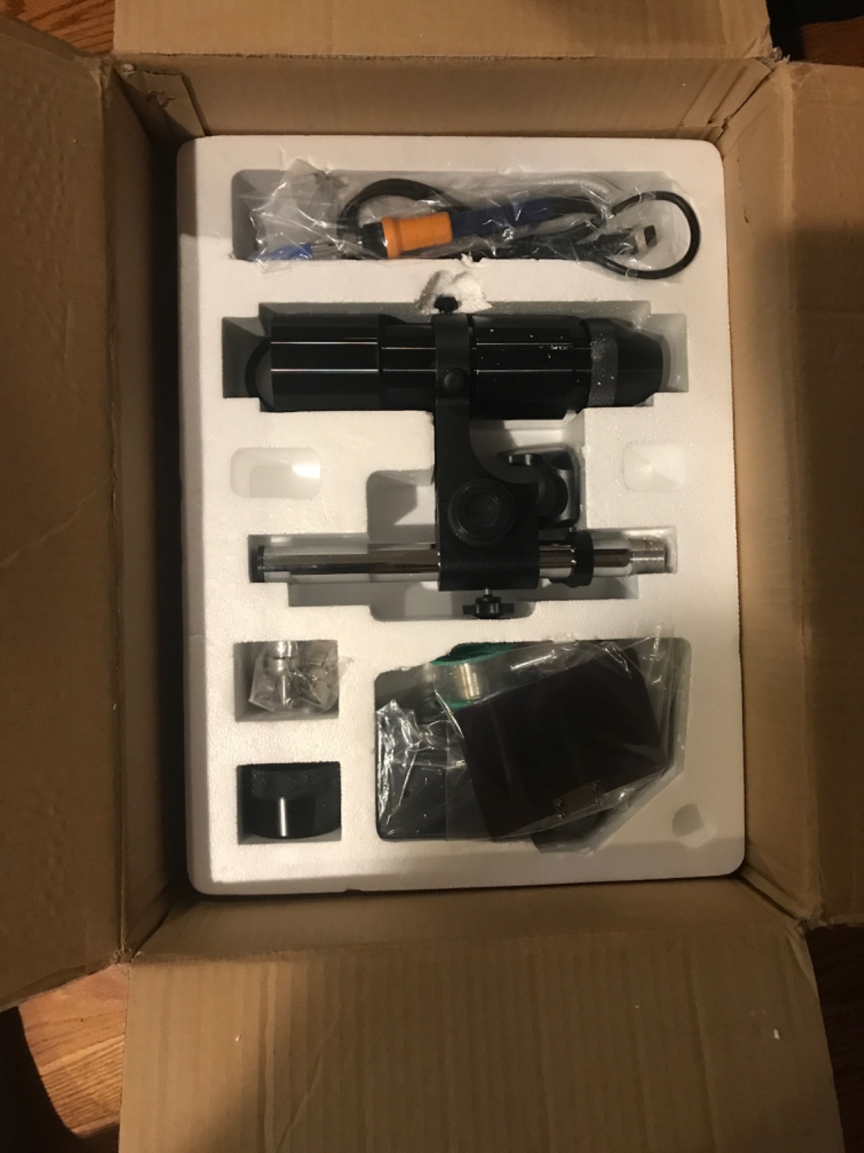 YIHUA 1000B- 4 in 1 Station - IR Infrared BGA, Preheater, Soldering Station and Hot Air Rework Station, plus a Temp Sensor, ºC/°F display, PCBs Holder, LED Lamp and more. customer photo 2