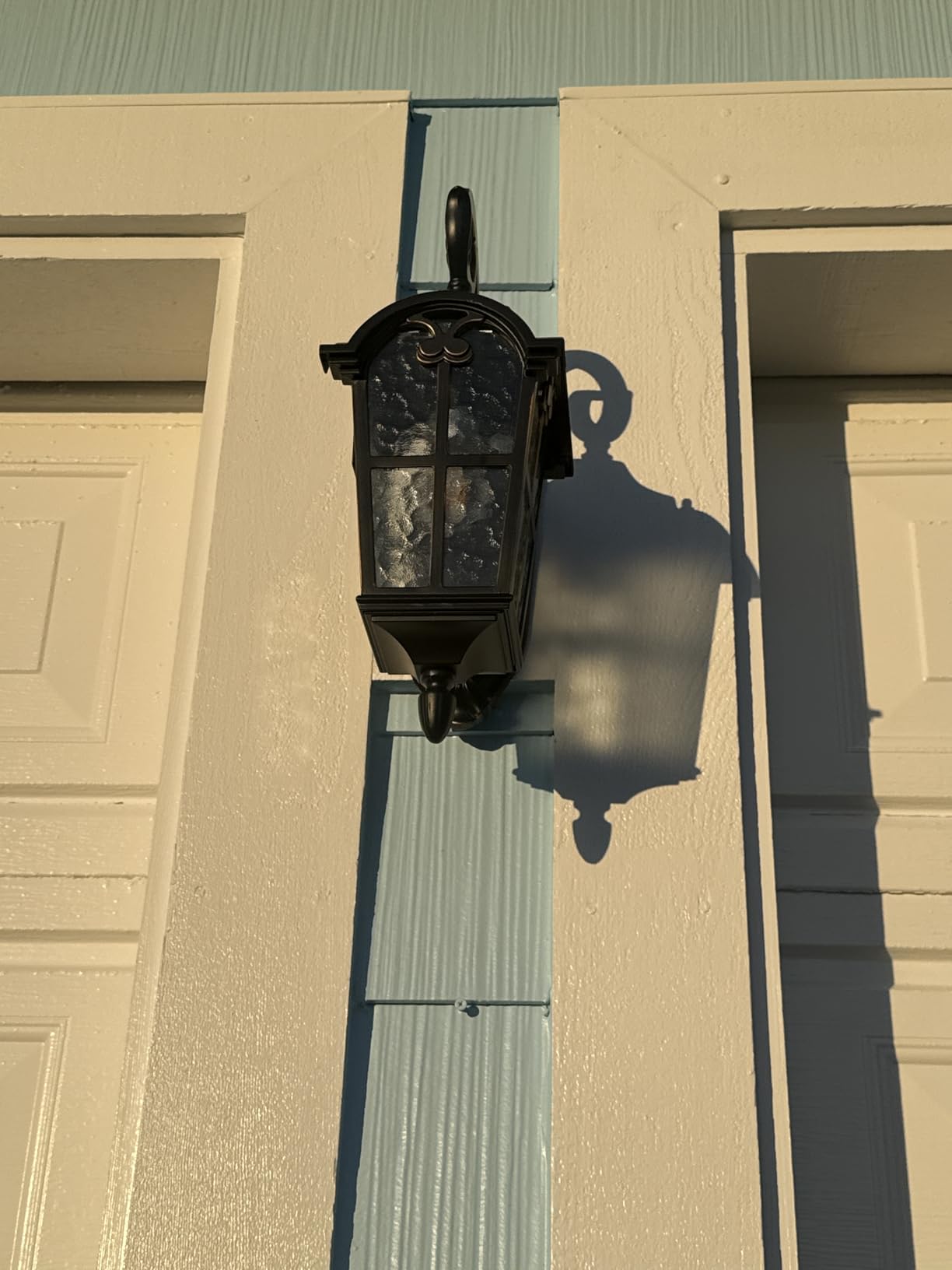 DEWENWILS Dusk to Dawn Outdoor Wall Light 17.7 Inch Black Waterproof customer photo 2