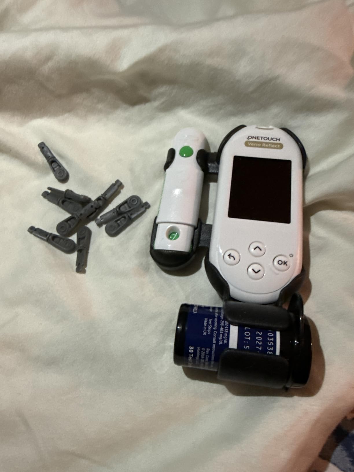 OneTouch Verio Test Kit with Meter, Lancets, Lancing Device and Test Strips customer photo 1